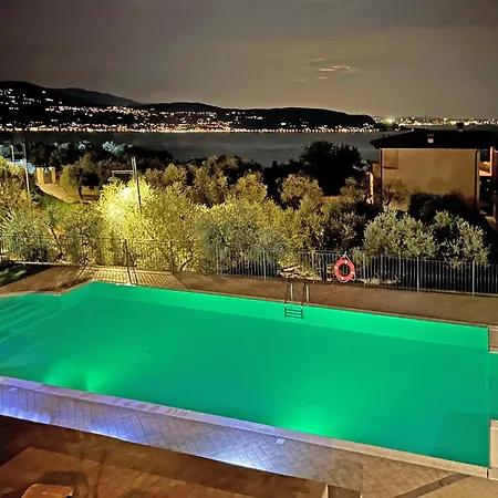 Le Terrazze By Whale Homes Apartament